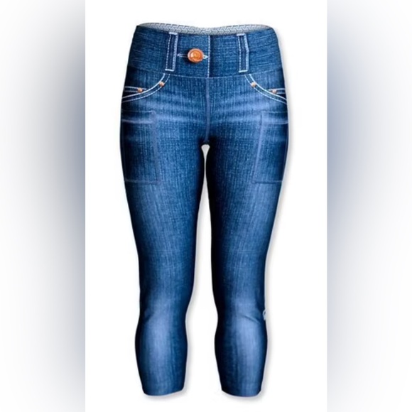 INKnBURN Pants - Discontinued INKnBURN Women's Blue Denim Performance Capris Sz 12!